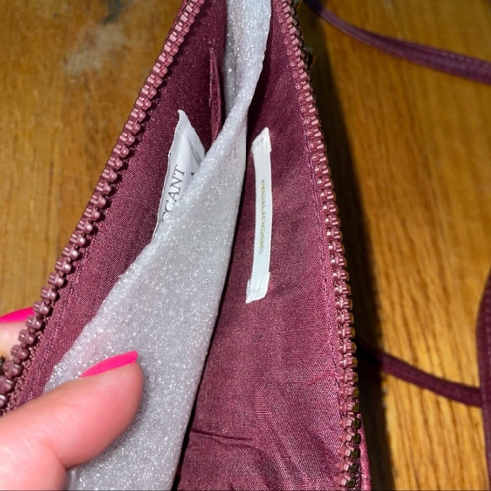 Maurices stadium crossbody bag - Picture 6 of 6